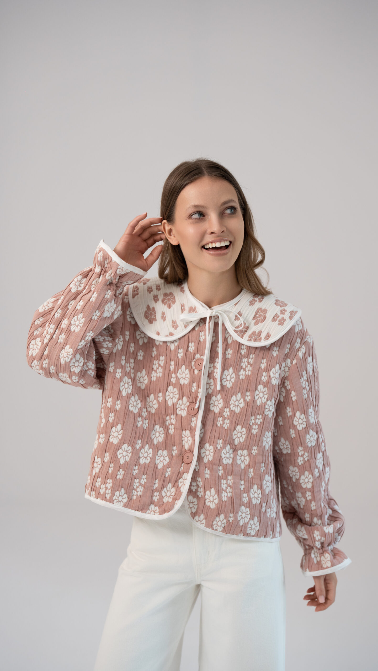 KURTKA Z KOŁNIERZYKIEM